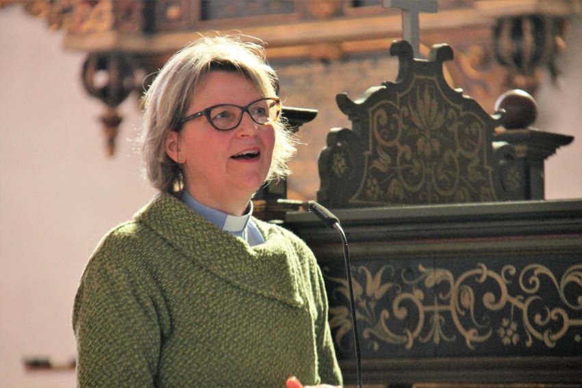 „Gott wirkt in die Dunkelheit hinein“