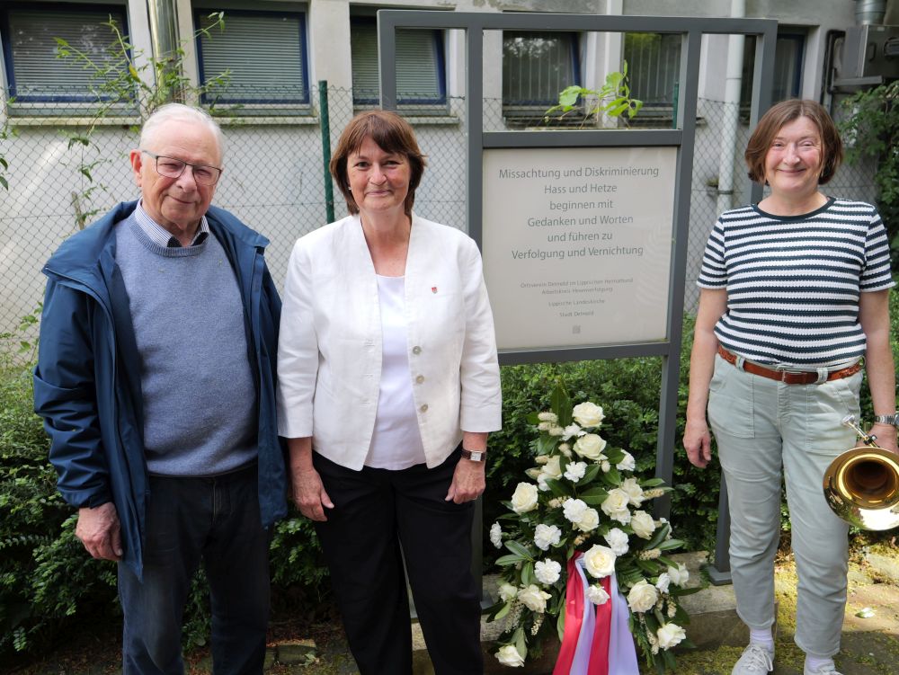 Gedenken am Mahnmal